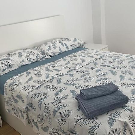 Familyhomestay Валенсия Екстериор снимка