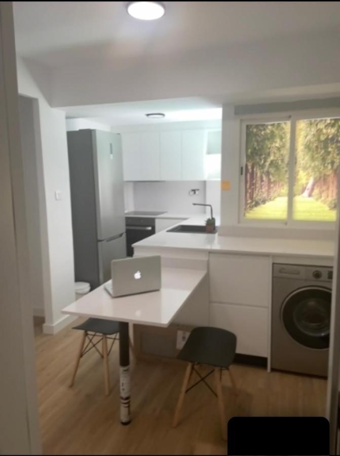 Familyhomestay Валенсия Екстериор снимка