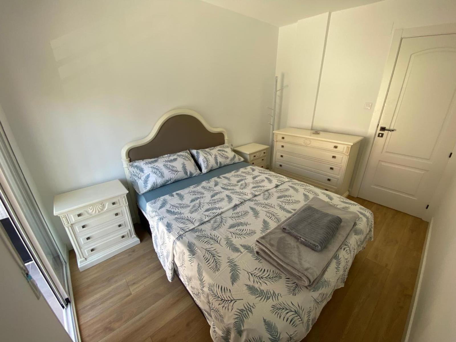 Familyhomestay Валенсия Екстериор снимка